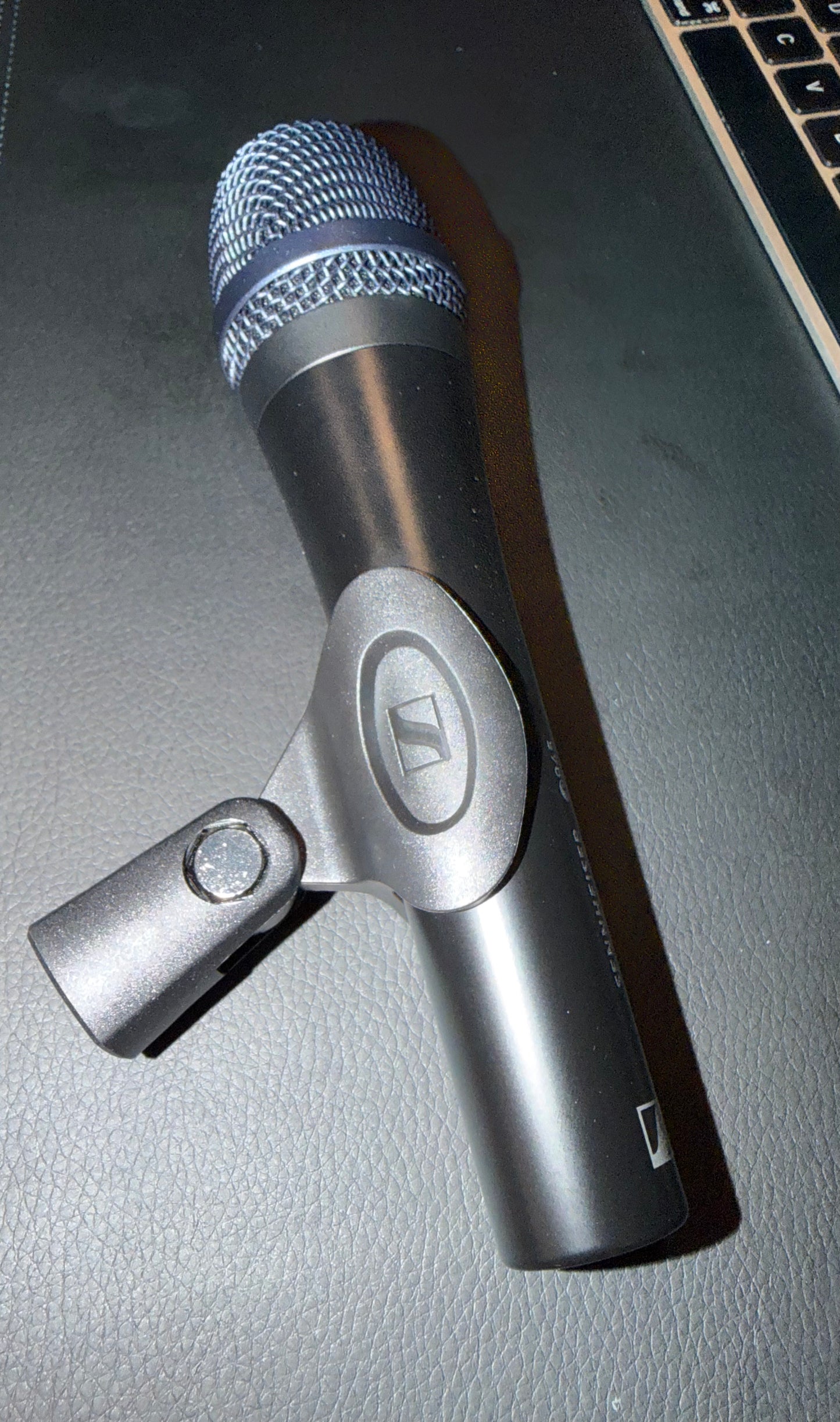 Live Mic For Videos and Music! Signed!